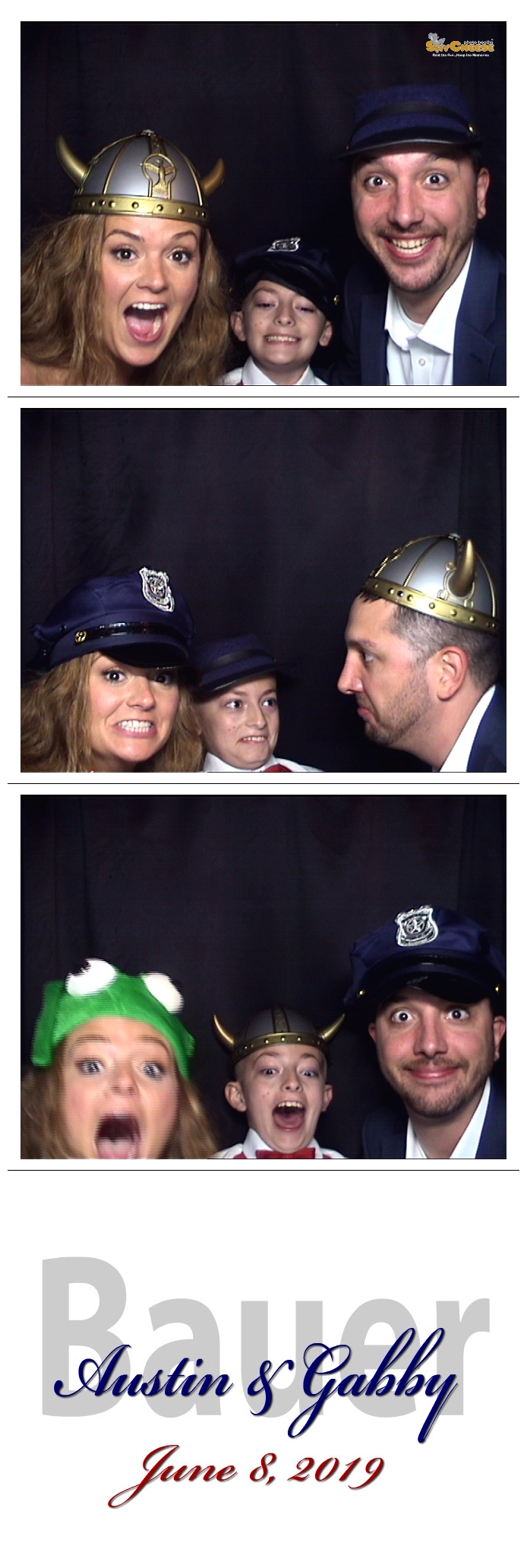 Bauer / Gregory Wedding  | View more photos from the event at gallery.saycheesephotobooth.com/u/SayCheesePhotoBooth/Bauer-Gregory-Wedding